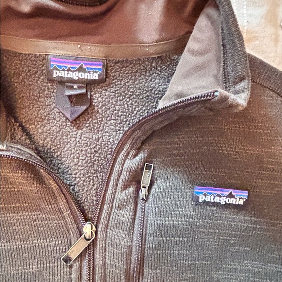 Used Patagonia quarter zip - Picture 2 of 3